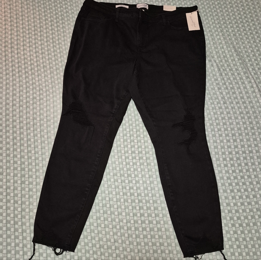 Universal Thread Distressed Black Denim Pants